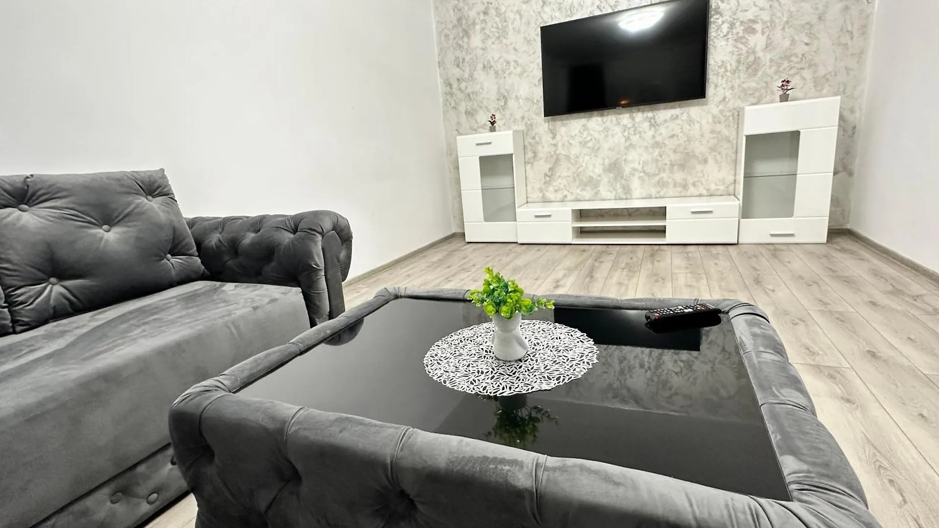 Apartament Cu 2 Camere Bucharest 0*,  Romania